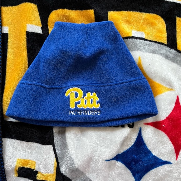 Fleece scarf and beanie hat - Picture 7 of 10